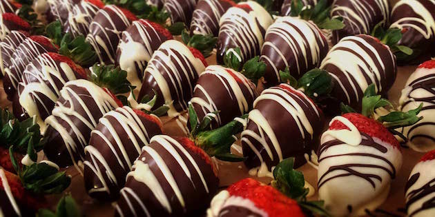 chocolate-covered-strawberries-crop